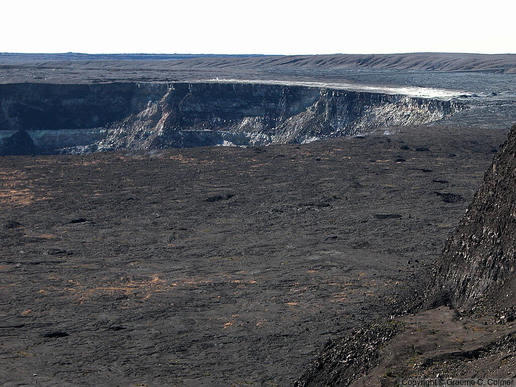 Hawaiʻi Volcanoes National Park - Crater
