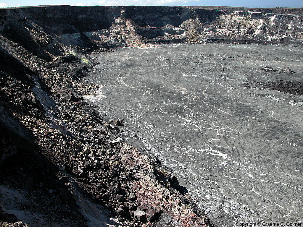 Hawaiʻi Volcanoes National Park - Crater
