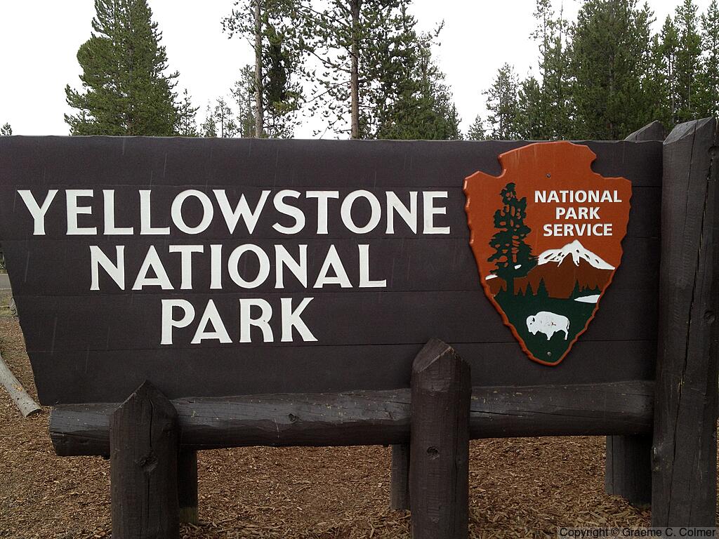Yellowstone National Park - Entrance